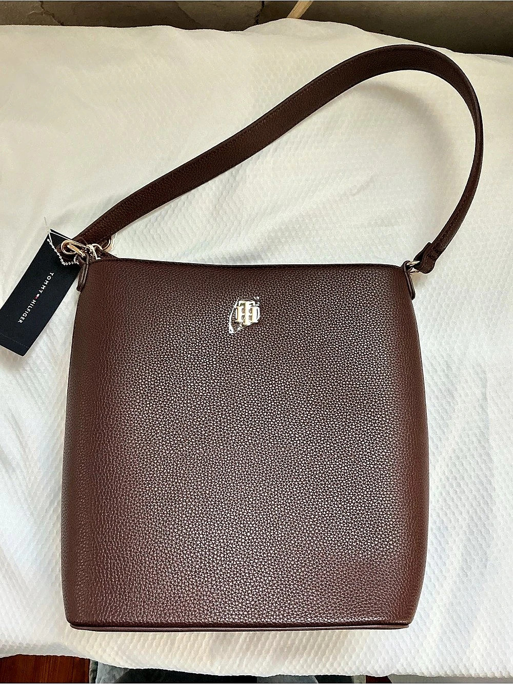 Tommy Hilfiger Shoulder Bag in Brown